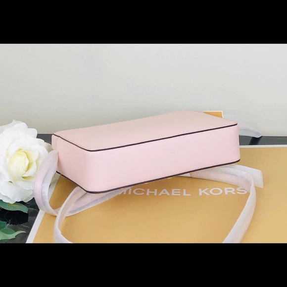 ❤️Michael Kors Sandrine Studded crossbody❤️ - Picture 6 of 11